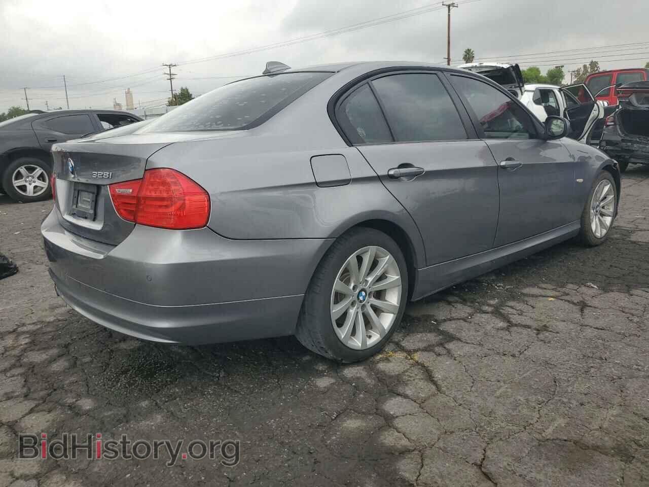 2011 BMW 3 SERIES - VIN: WBAPH7C5XBE676157 - Фото 3