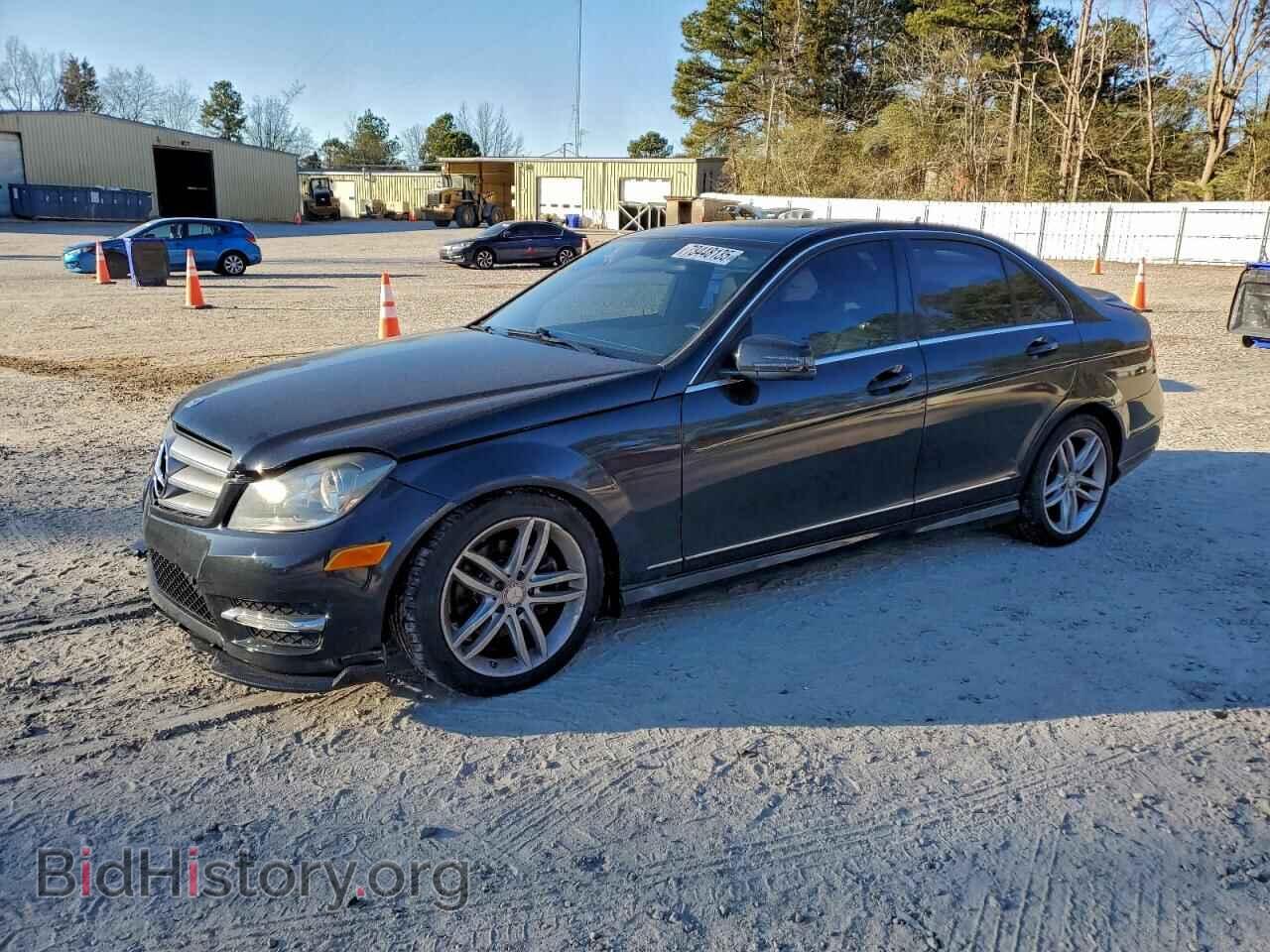 Photo WDDGF8BB3CA597210 - MERCEDES-BENZ C-CLASS 2012