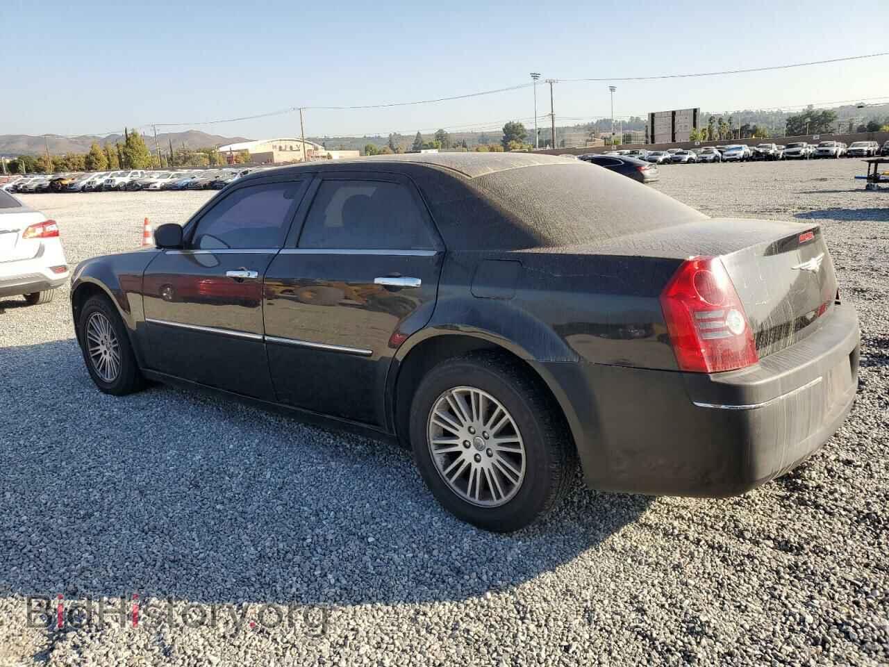 2010 CHRYSLER 300 - VIN: 2C3CA4CD5AH221854 - Фото 2