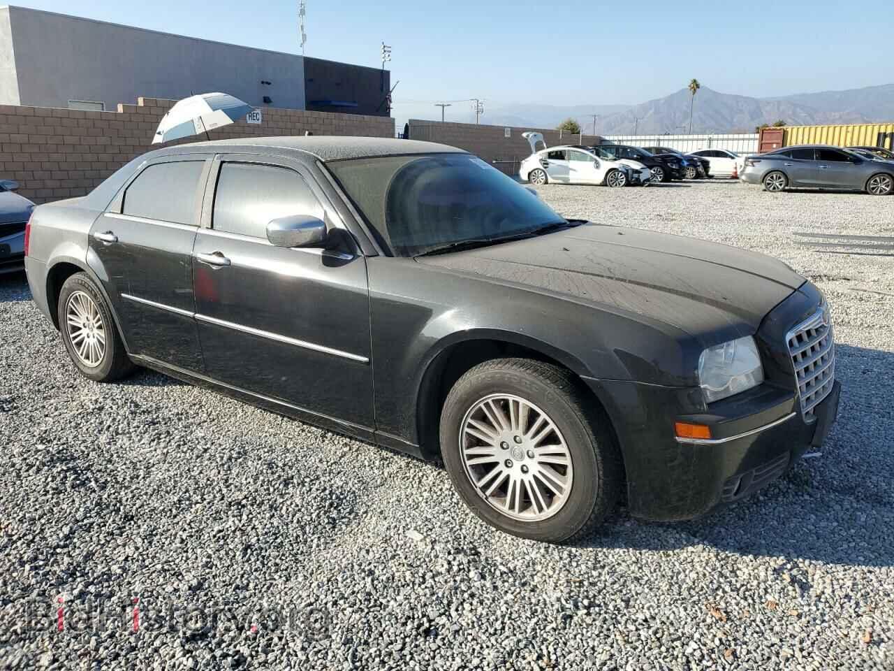 2010 CHRYSLER 300 - VIN: 2C3CA4CD5AH221854 - Фото 4