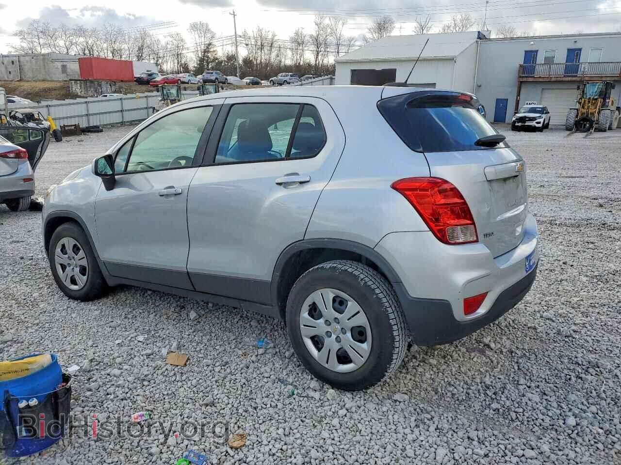 2017 CHEVROLET TRAX - VIN: 3GNCJKSBXHL148845 - Фото 2