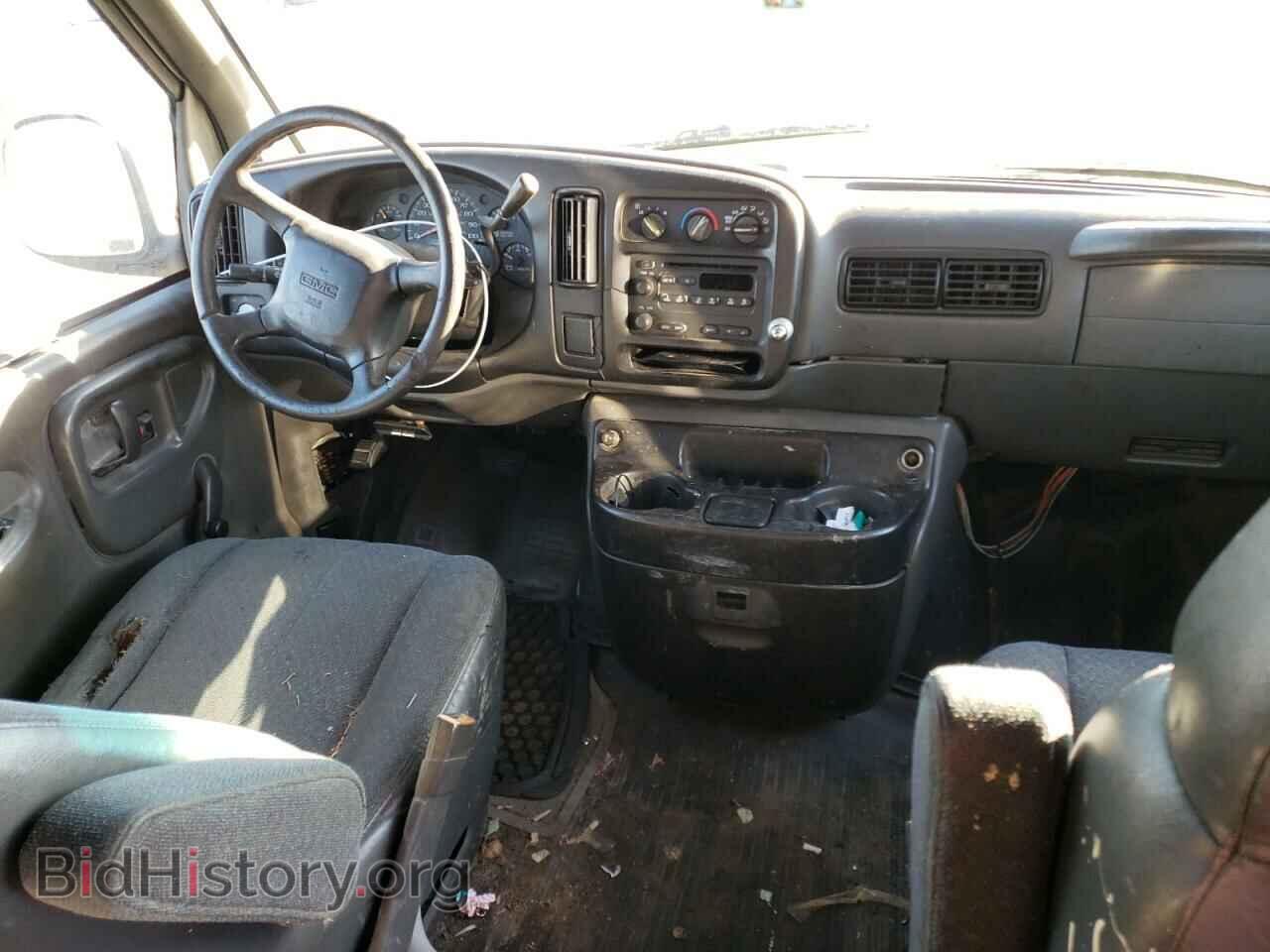 2002 GMC All Models - VIN: 1GTHG35RX21190815 - Photo 8
