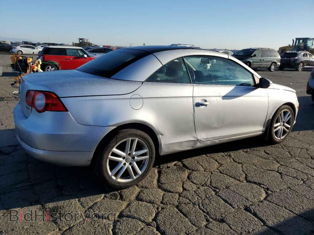 2011 VOLKSWAGEN EOS - VIN: WVWFW7AH9BV004592 - Фото 3