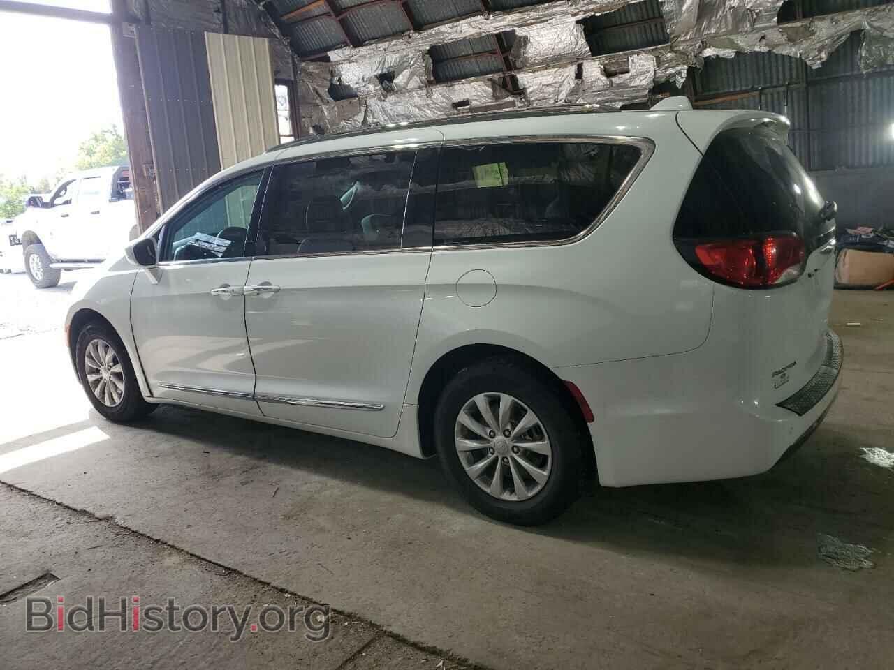 2018 CHRYSLER PACIFICA - VIN: 2C4RC1BG9JR186157 - Фото 2