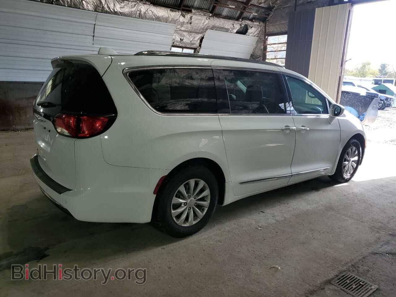 2018 CHRYSLER PACIFICA - VIN: 2C4RC1BG9JR186157 - Фото 3