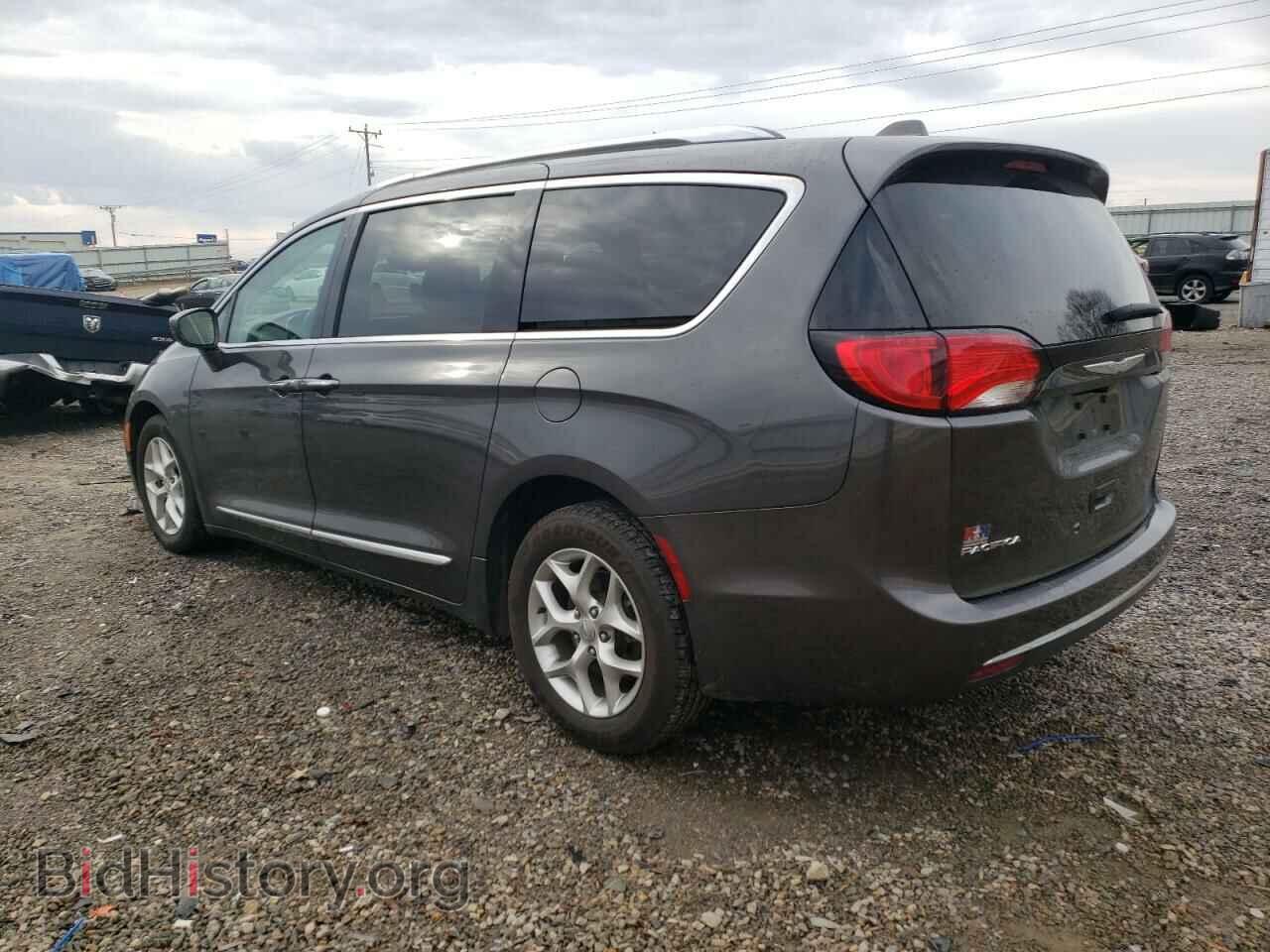 2017 CHRYSLER PACIFICA - VIN: 2C4RC1EGXHR811106 - Фото 2