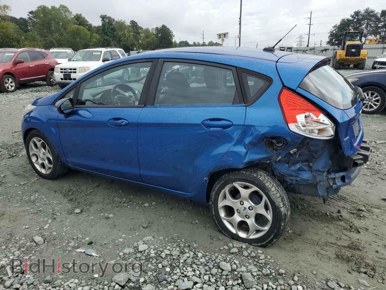 2011 FORD FIESTA - VIN: 3FADP4FJXBM134363 - Фото 2