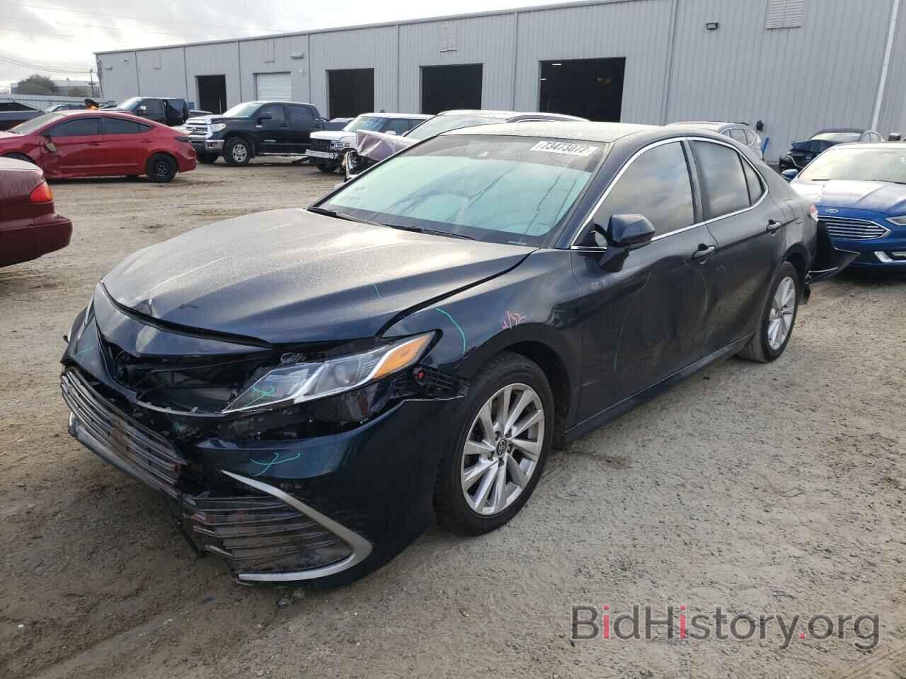 Photo 4T1C11AKXMU561221 - TOYOTA CAMRY 2021