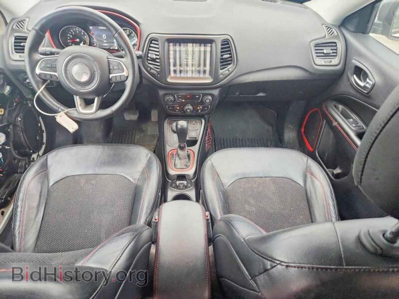 2017 Jeep COMPASS (VIN 3C4NJDDB2HT666068) — фото 8 из 13