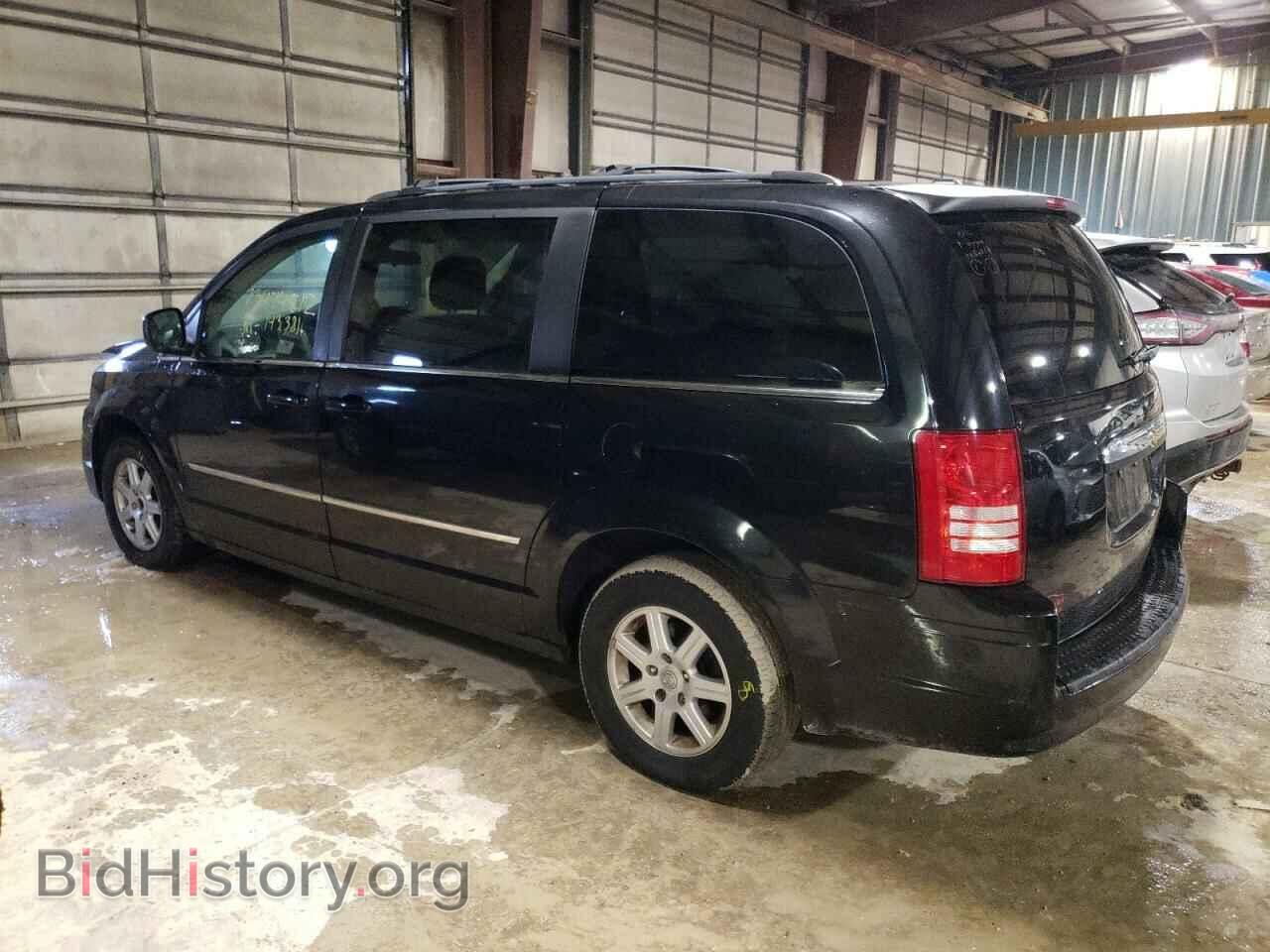 2010 CHRYSLER MINIVAN - VIN: 2A4RR5D1XAR307139 - Фото 2