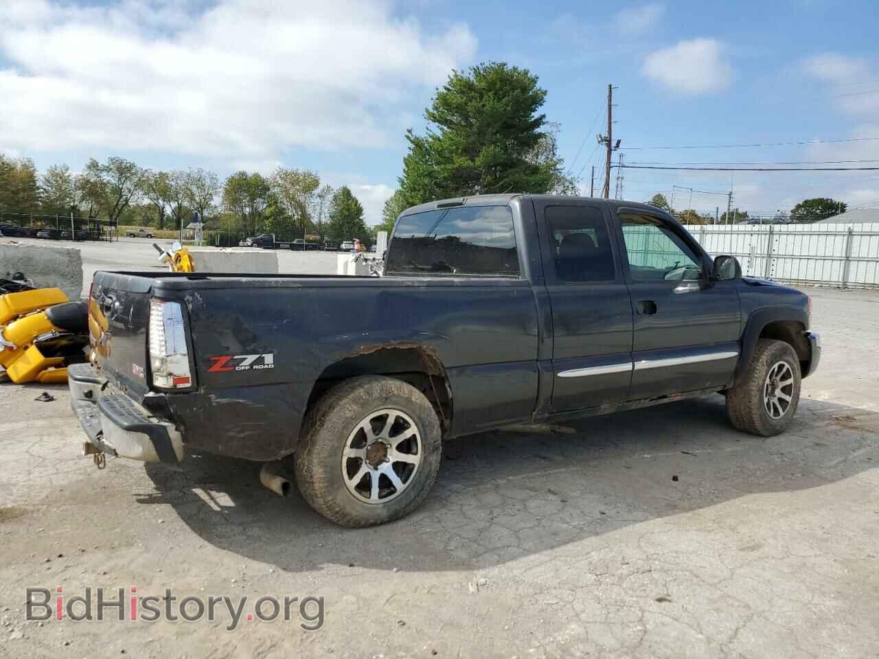 2005 GMC SIERRA - VIN: 2GTEK19B351289204 - Фото 3