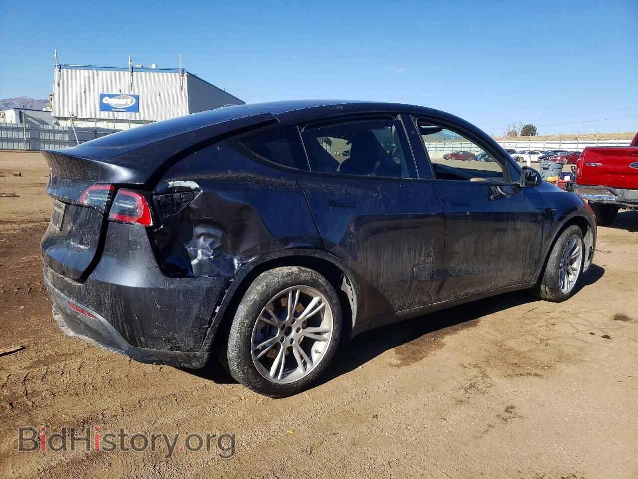 2024 TESLA MODEL Y - VIN: 7SAYGDEE6RA236743 - Photo 3