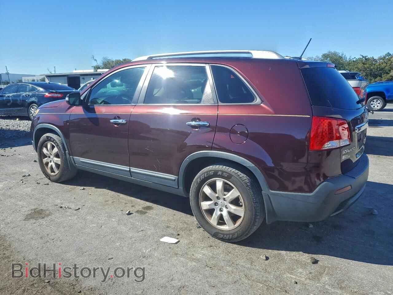 2012 KIA SORENTO - VIN: 5XYKT4A2XCG273100 - Фото 2