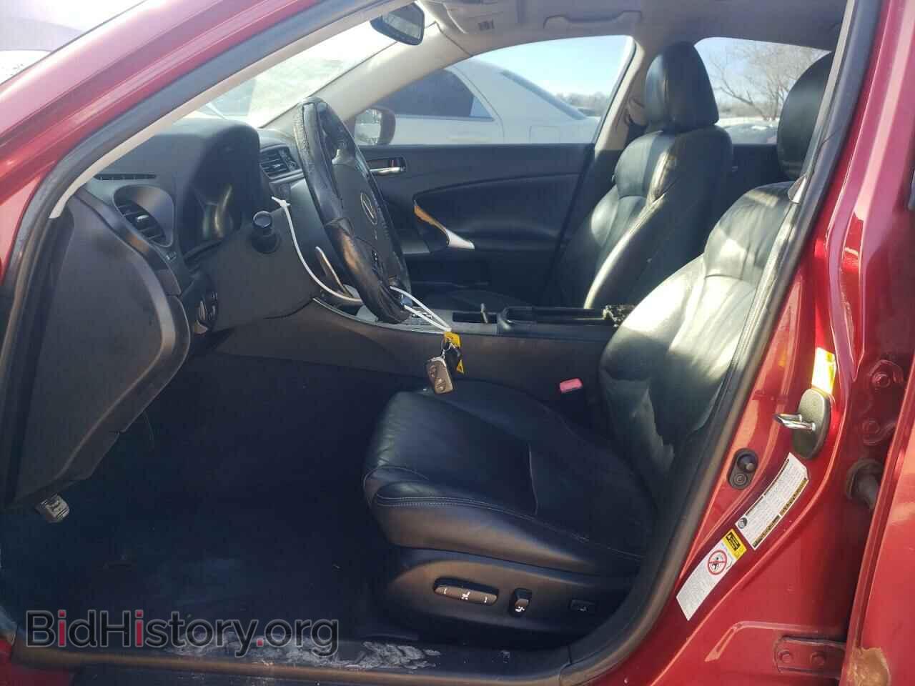 2010 LEXUS IS - VIN: JTHBF5C29A2098094 - Photo 7
