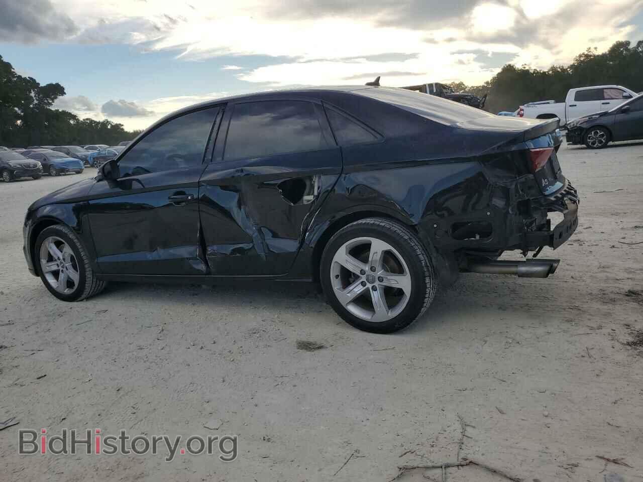2017 AUDI A3 - VIN: WAUAUGFF2H1058417 - Фото 2