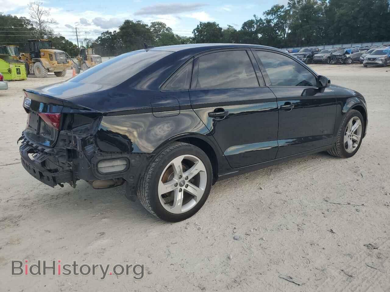 2017 AUDI A3 - VIN: WAUAUGFF2H1058417 - Фото 3