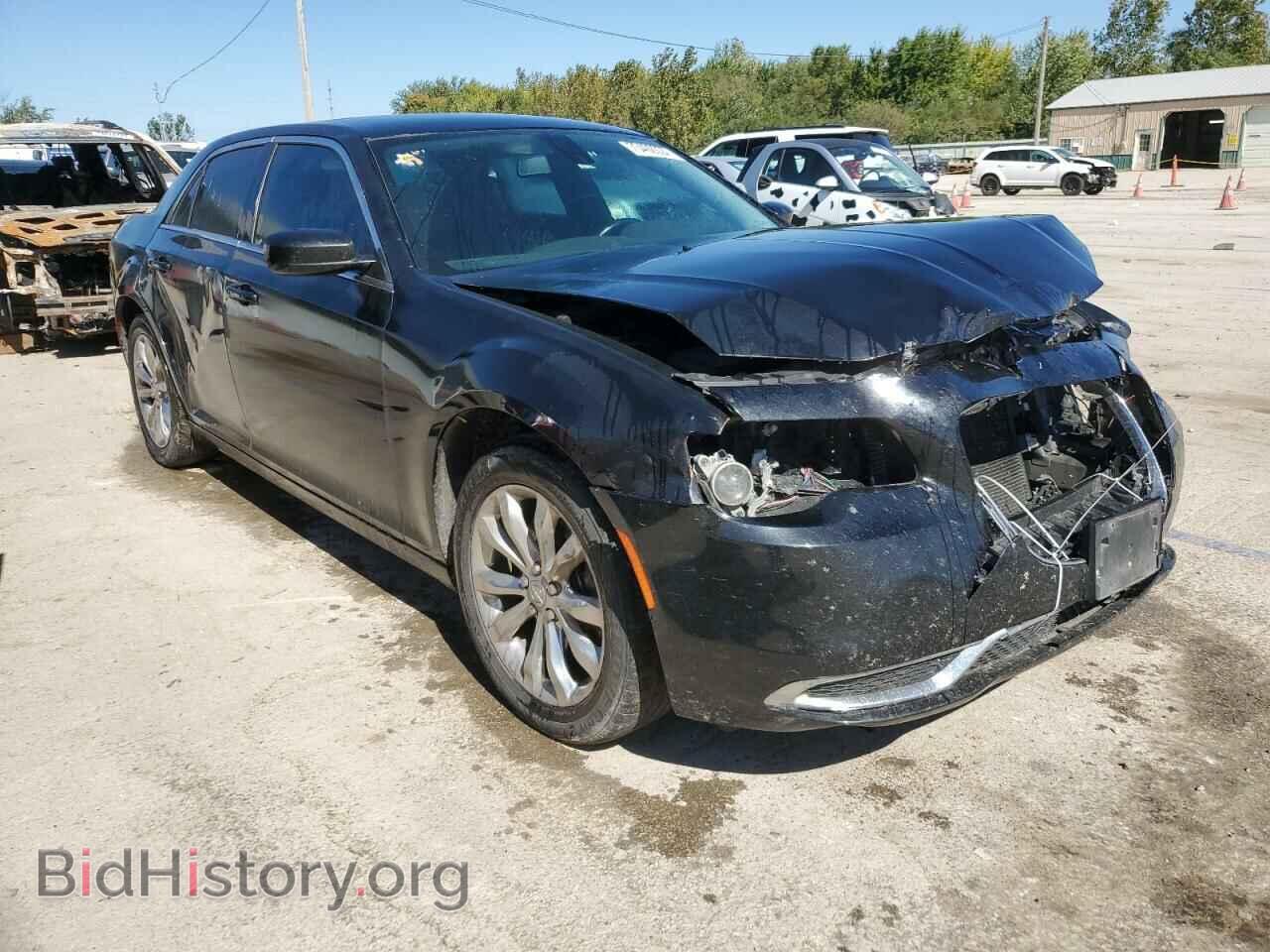 2017 CHRYSLER 300 - VIN: 2C3CCARG7HH637473 - Фото 4