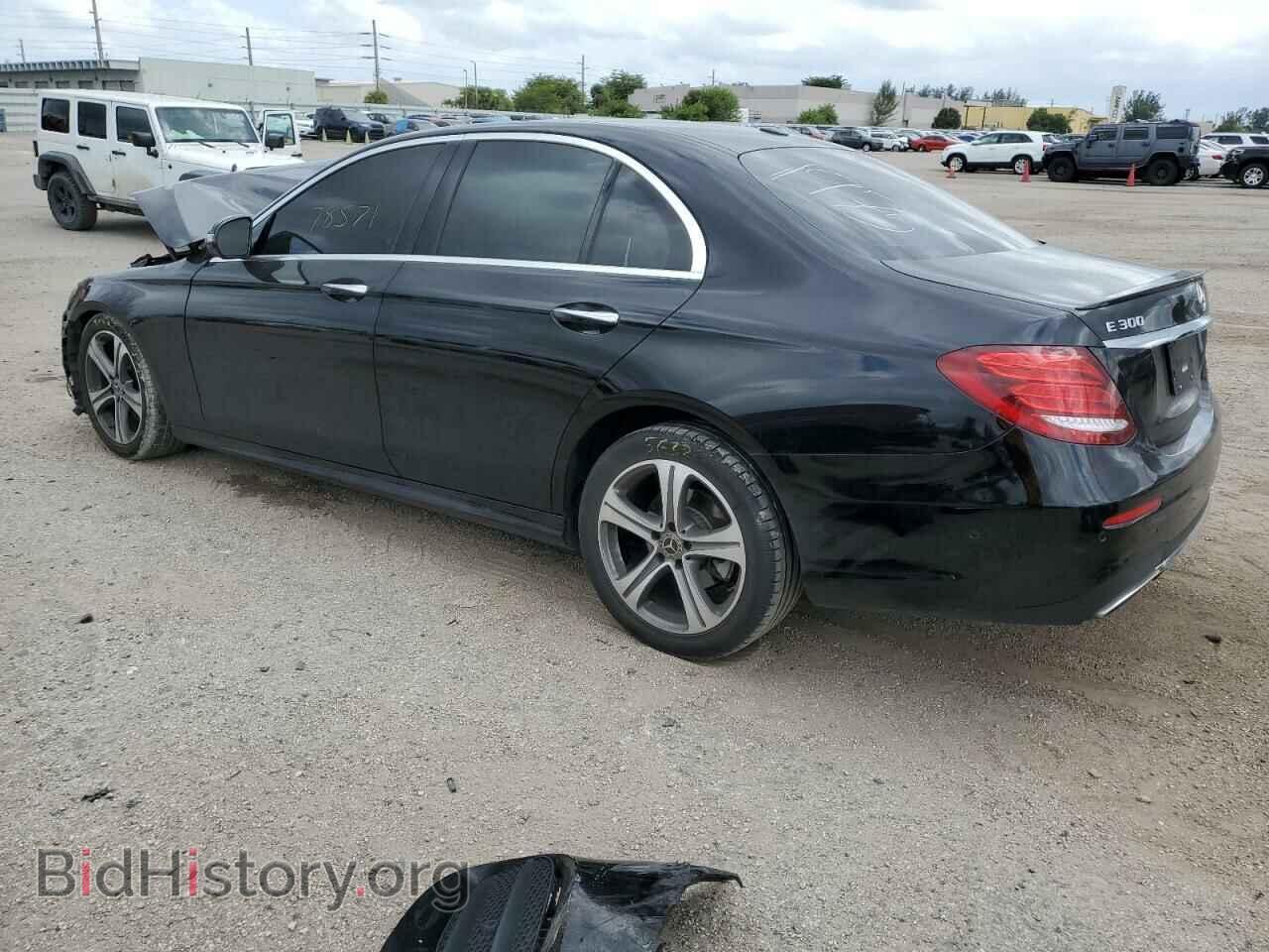 2018 MERCEDES-BENZ E-CLASS - VIN: WDDZF4JB9JA381975 - Фото 2