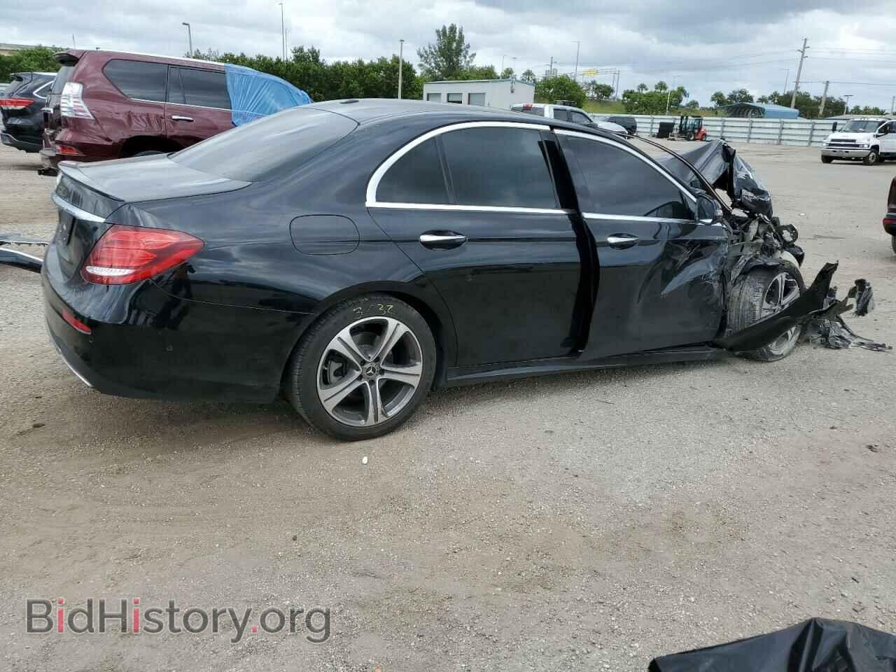 2018 MERCEDES-BENZ E-CLASS - VIN: WDDZF4JB9JA381975 - Фото 3