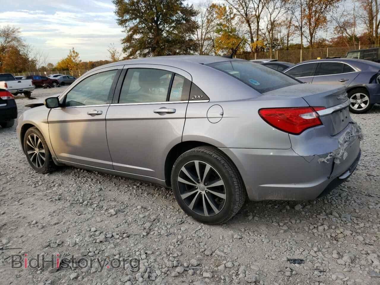 2013 CHRYSLER 200 - VIN: 1C3CCBBB0DN699383 - Фото 2