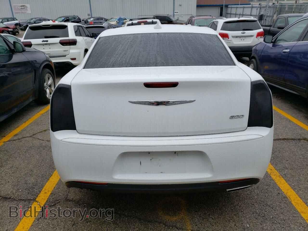 2019 CHRYSLER 300 - VIN: 2C3CCAAG2KH610006 - Фото 6