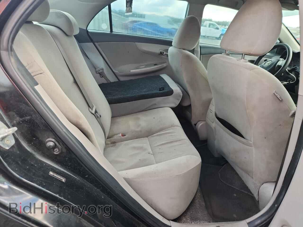 2011 Toyota COROLLA (VIN 2T1BU4EE6BC593493) — фото 10 из 12