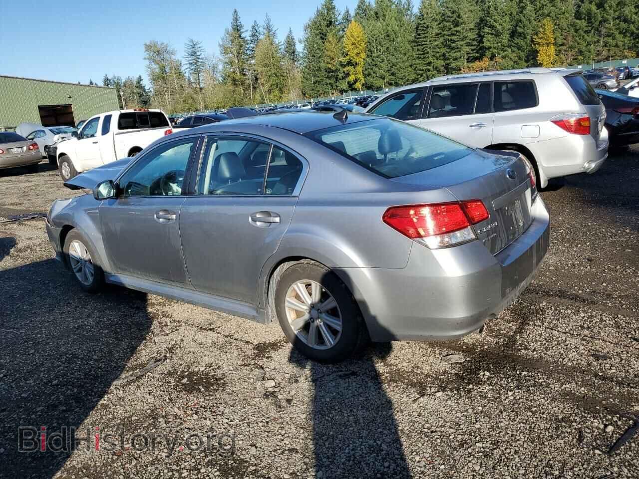 2011 SUBARU LEGACY - VIN: 4S3BMBF69B3246437 - Фото 2