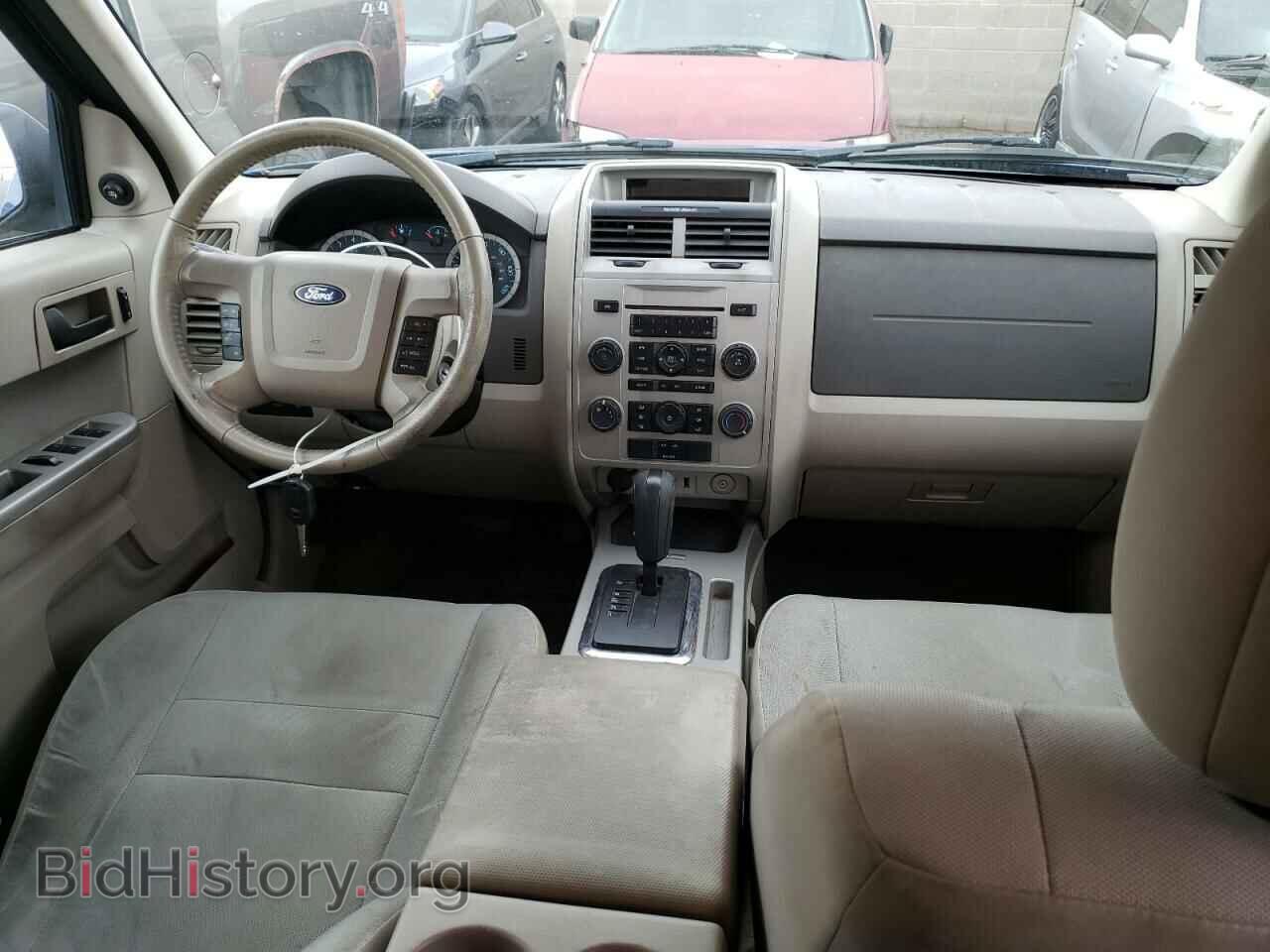 2011 FORD ESCAPE - VIN: 1FMCU0DG7BKC04242 - Фото 8