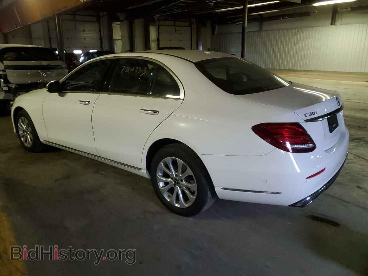 2018 MERCEDES-BENZ E-CLASS - VIN: WDDZF4KB2JA306145 - Фото 2