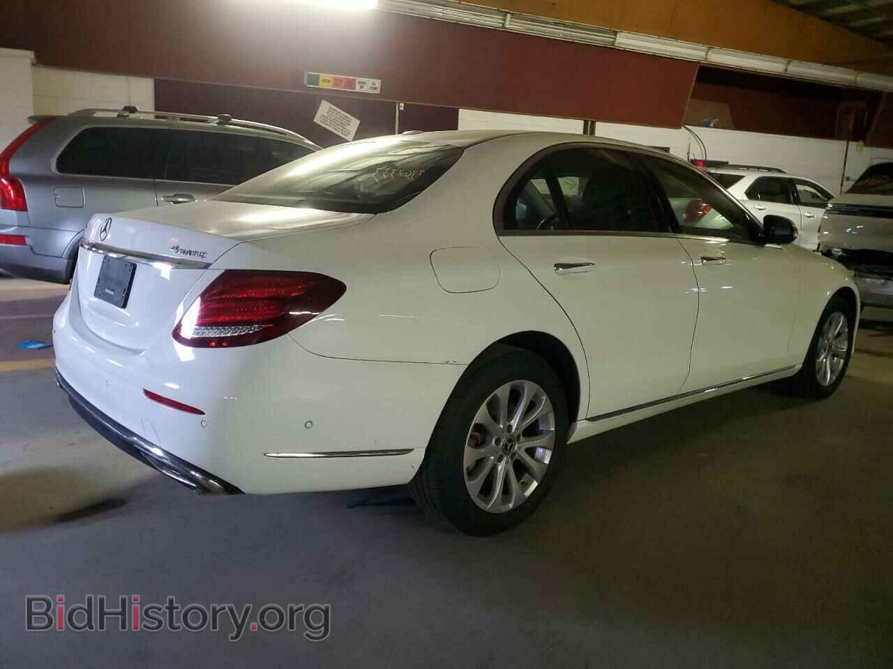 2018 MERCEDES-BENZ E-CLASS - VIN: WDDZF4KB2JA306145 - Фото 3