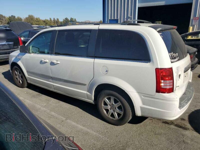 2010 Chrysler MINIVAN (VIN 2A4RR5D18AR414173) — photo 2 of 13