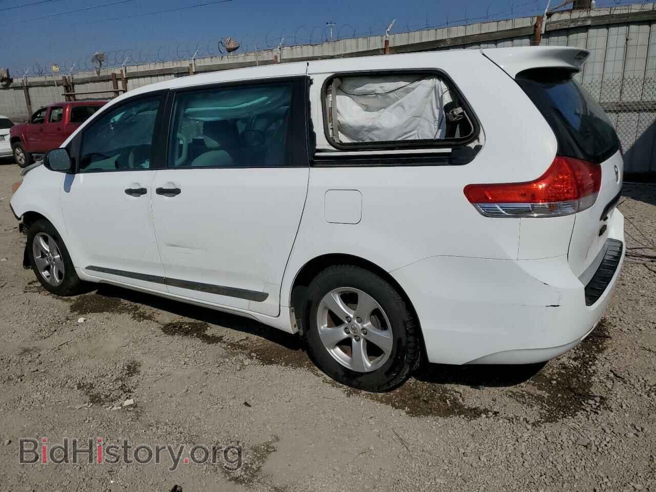 2011 TOYOTA All Models - VIN: 5TDZK3DC6BS092917 - Фото 2