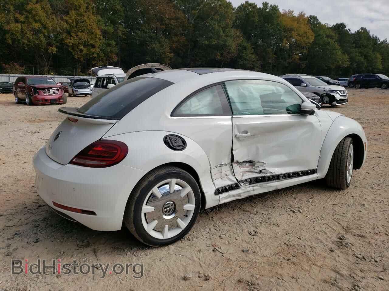2019 VOLKSWAGEN BEETLE - VIN: 3VWFD7AT9KM703173 - Фото 3