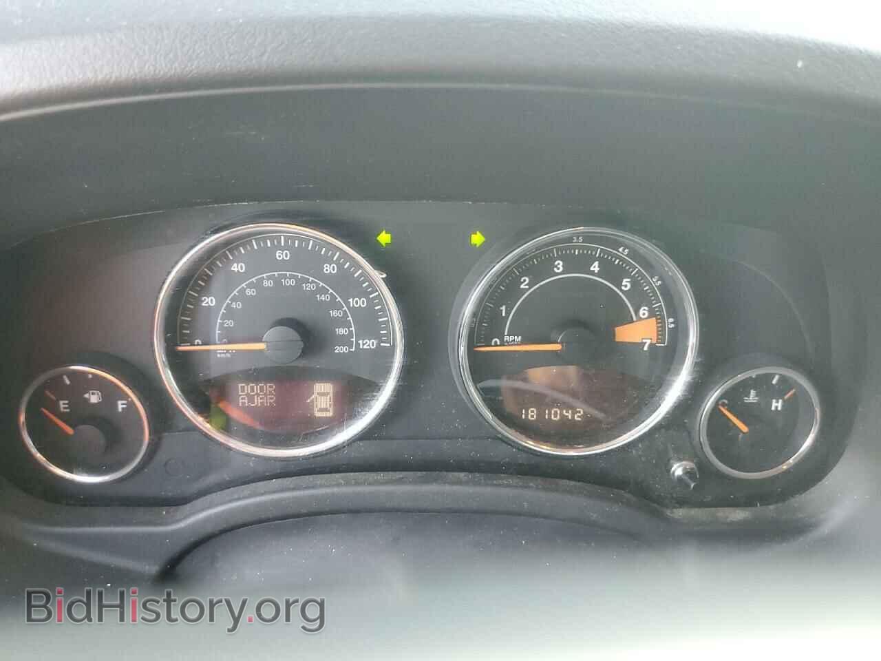 2014 JEEP COMPASS - VIN: 1C4NJCCB6ED877092 - Photo 9