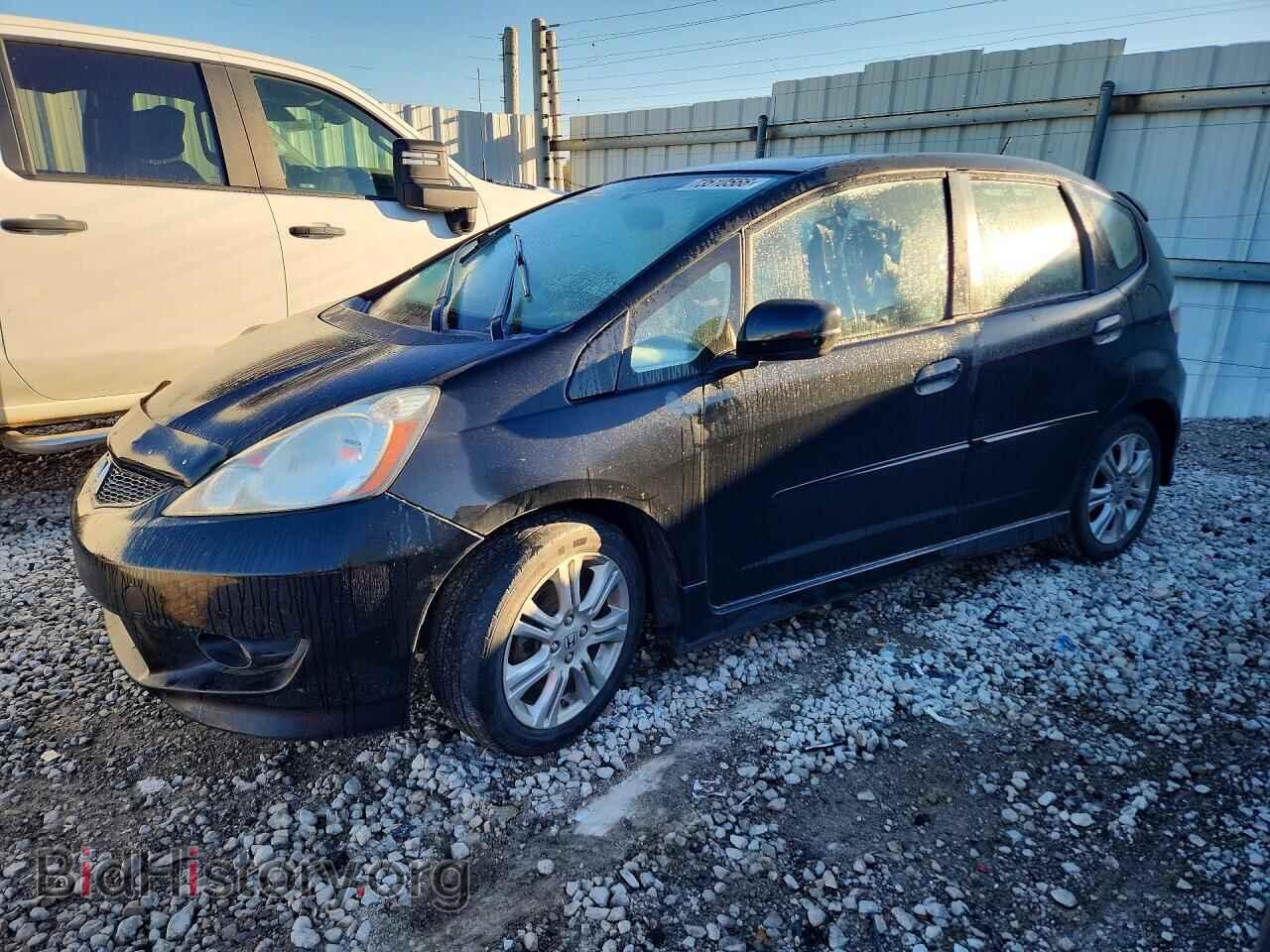 Фотография JHMGE8H52BC026095 - HONDA FIT 2011