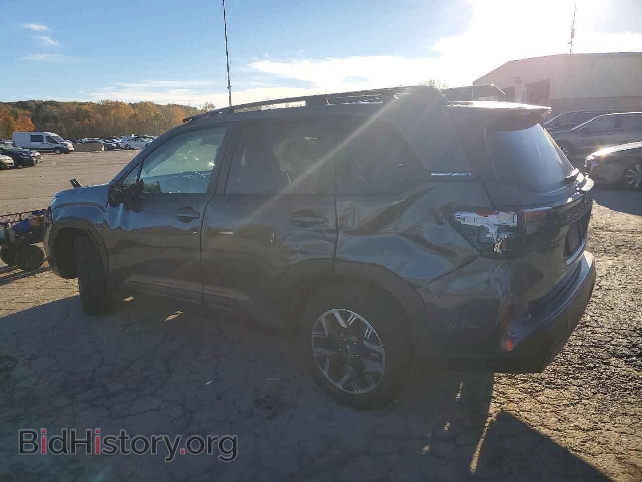 2025 Subaru FORESTER (VIN JF2SLDDC6SH549302) — photo 2 of 15