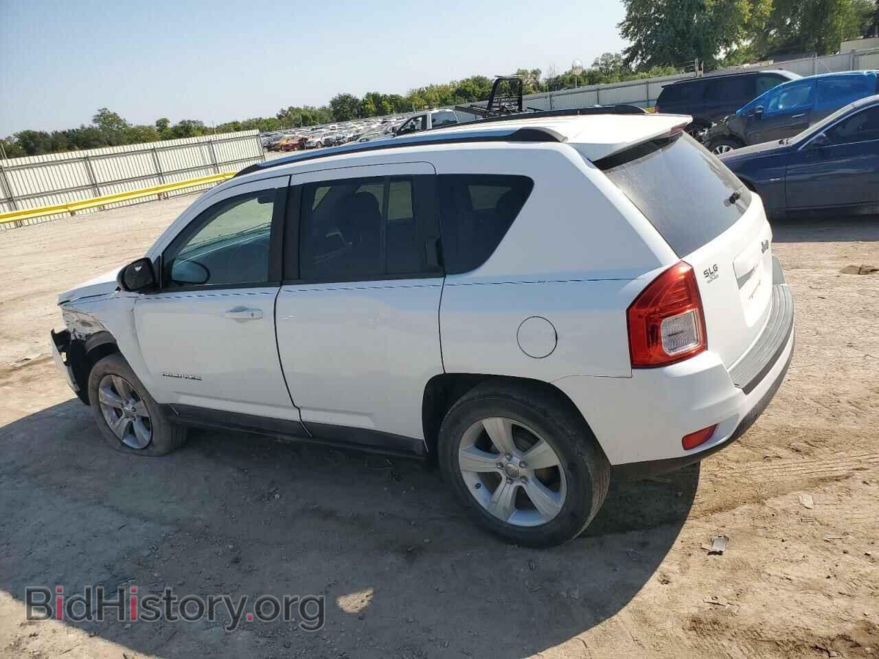 2011 JEEP COMPASS - VIN: 1J4NT1FA2BD267309 - Фото 2