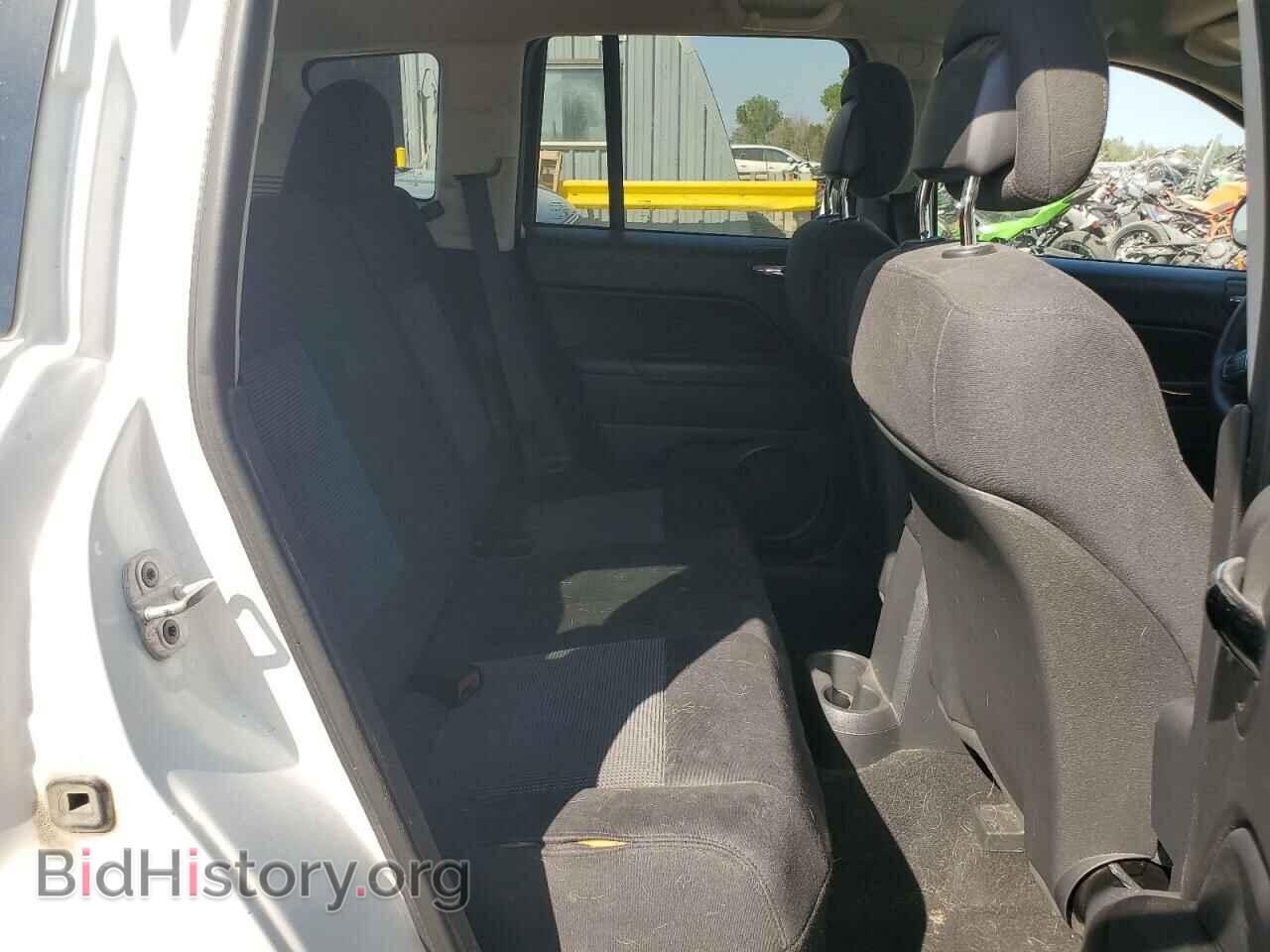2011 JEEP COMPASS - VIN: 1J4NT1FA2BD267309 - Фото 11