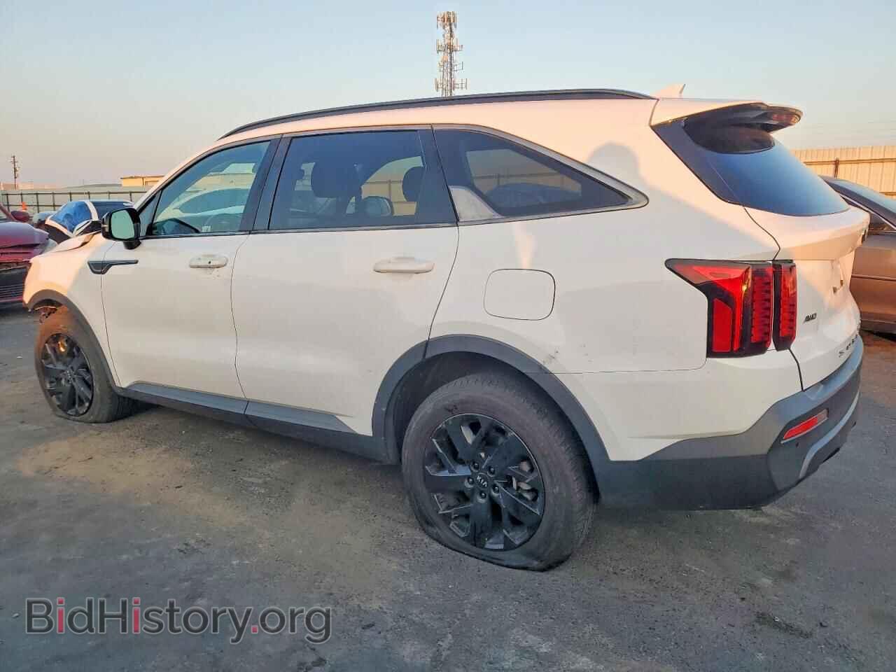 2021 KIA SORENTO - VIN: 5XYRLDLC9MG035986 - Фото 2