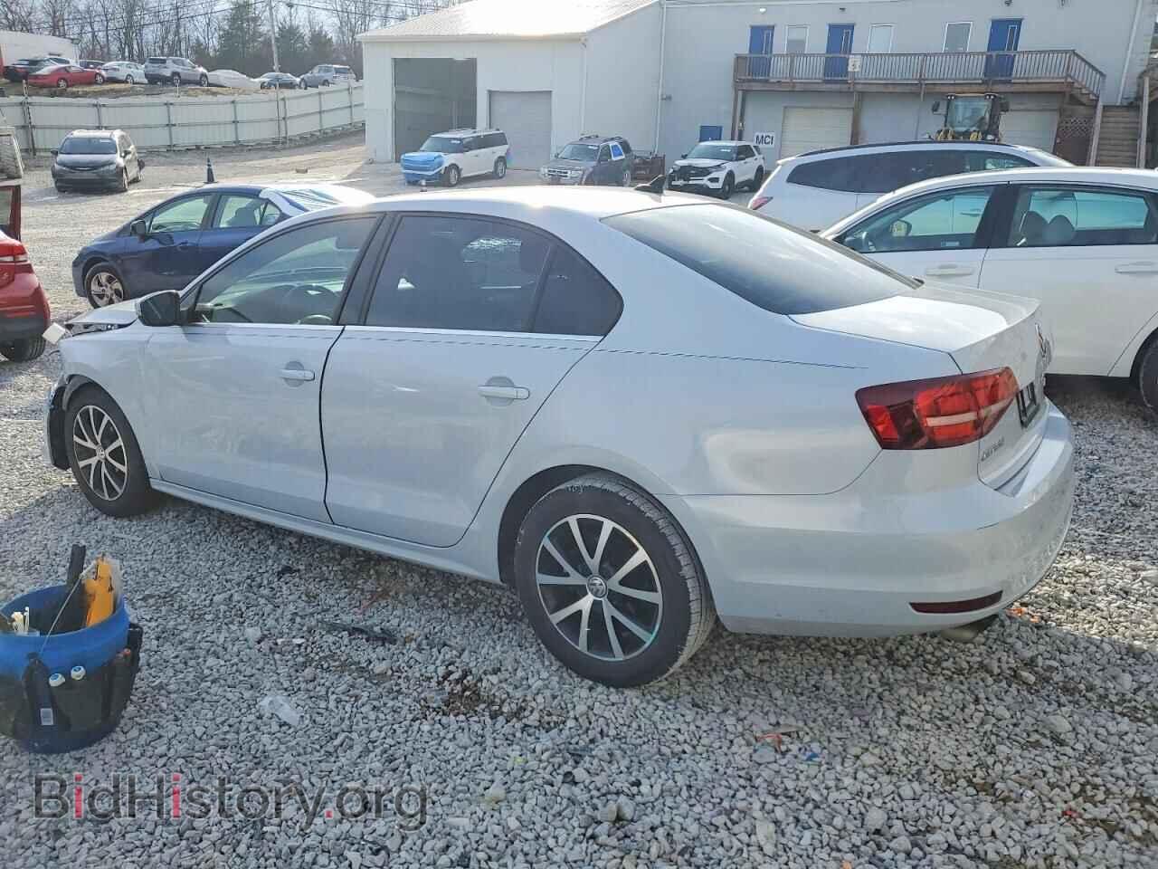 2017 VOLKSWAGEN JETTA - VIN: 3VWDB7AJ0HM412081 - Фото 2