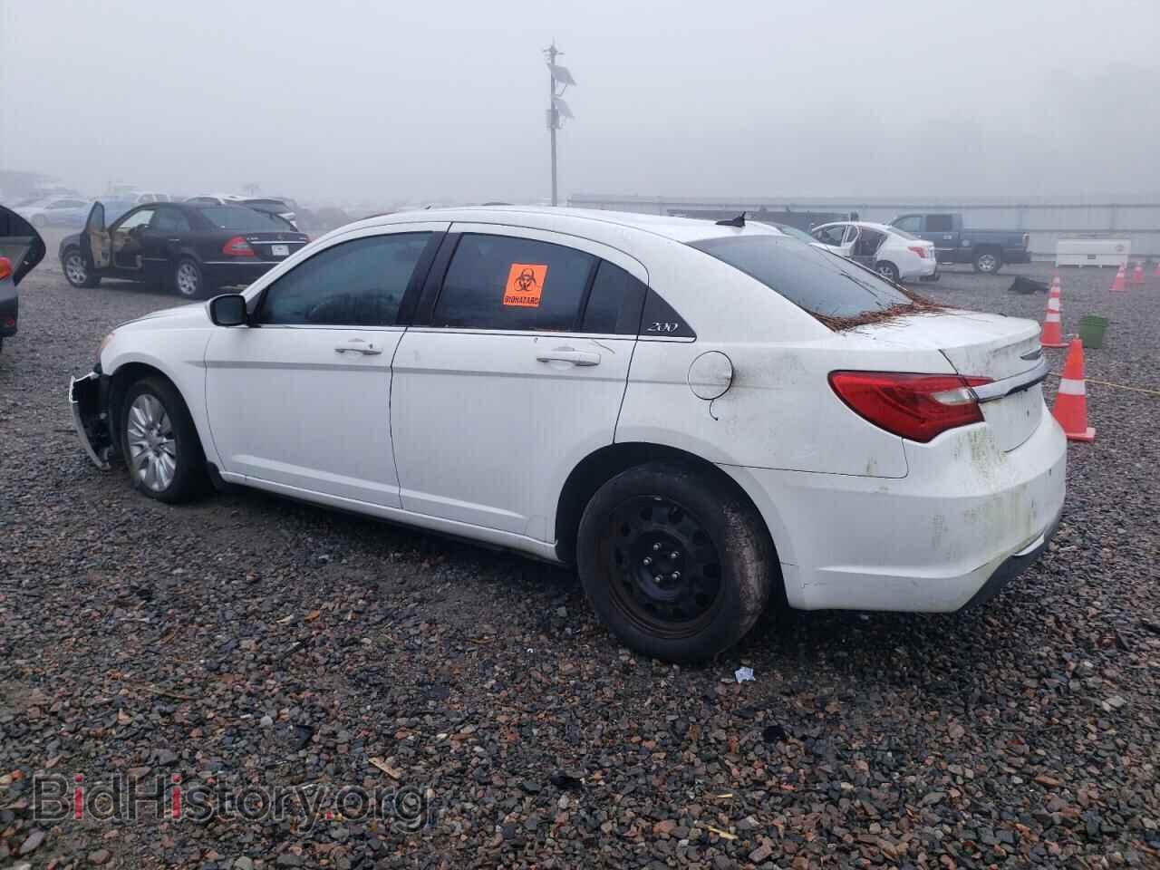 2012 CHRYSLER 200 - VIN: 1C3CCBAB5CN163836 - Фото 2