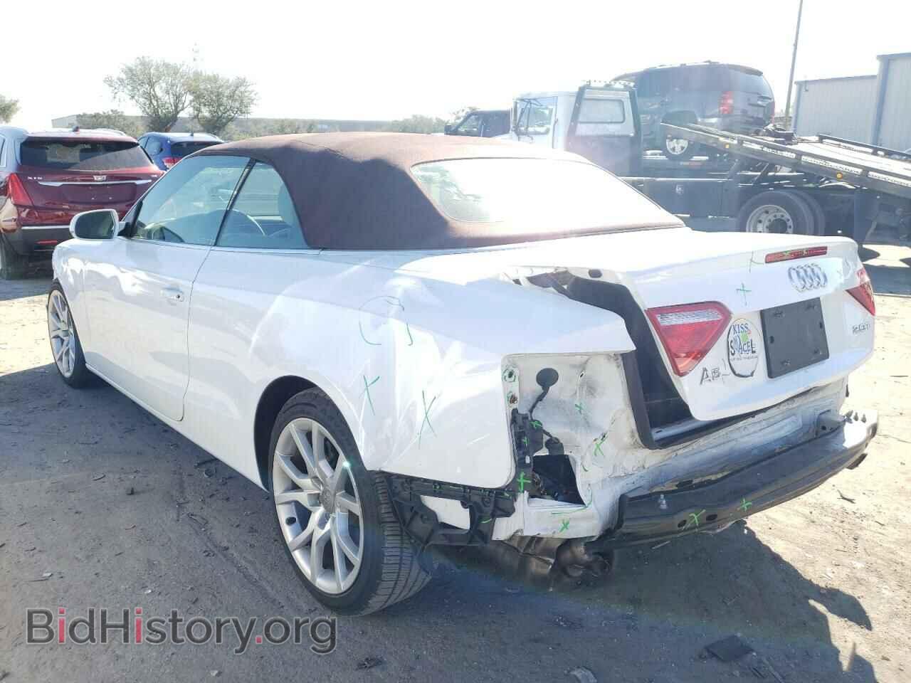 2011 AUDI A5 - VIN: WAUAFAFH7BN008833 - Фото 2