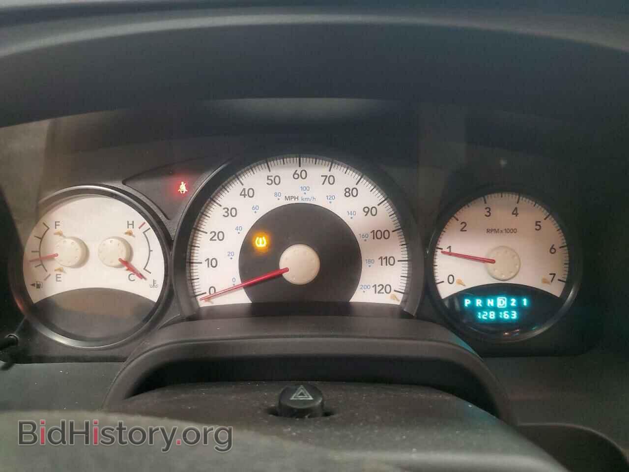 2008 DODGE DAKOTA - VIN: 1D7HE38K88S590577 - Фото 9