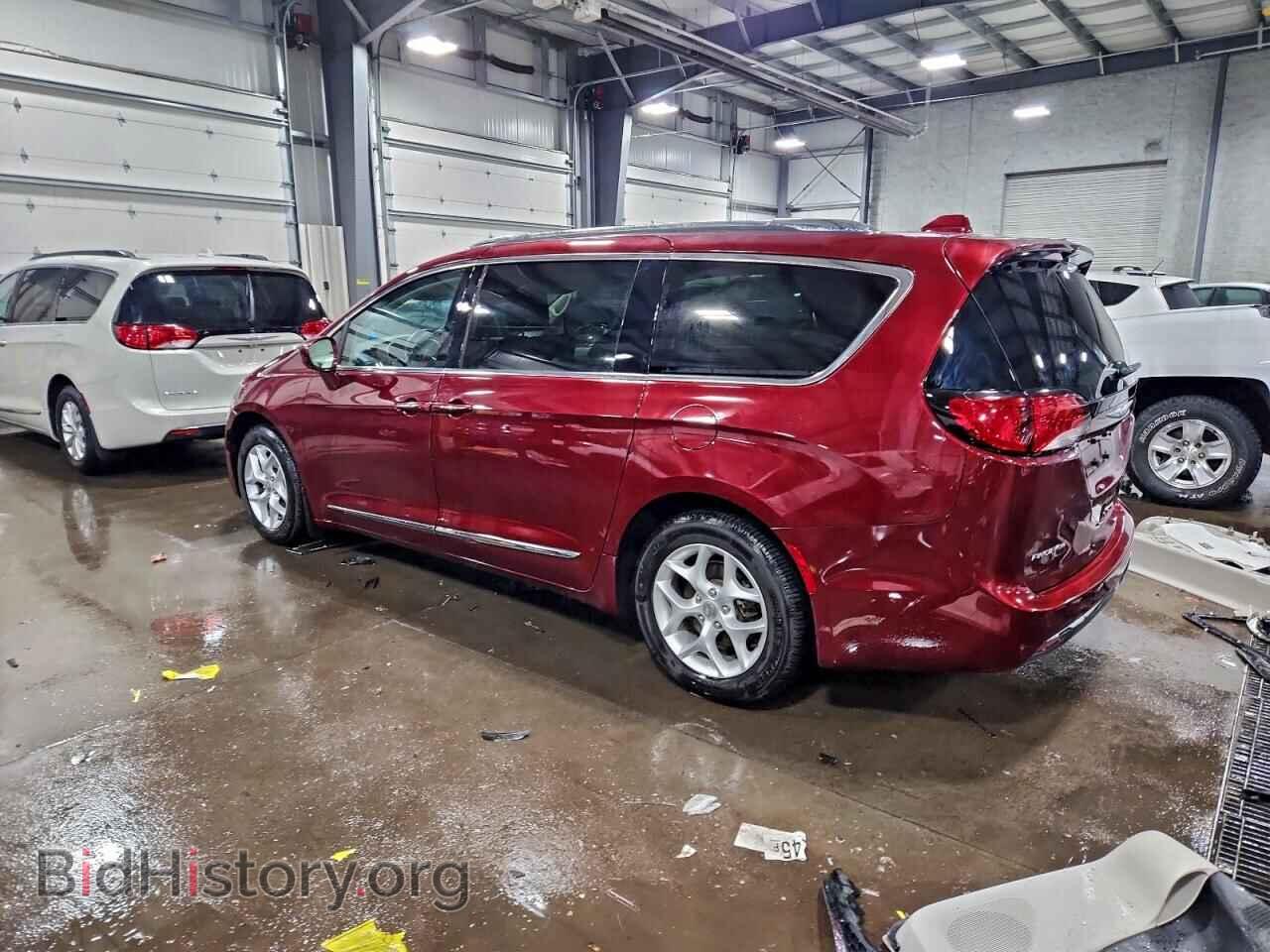 2018 CHRYSLER PACIFICA - VIN: 2C4RC1EG3JR112762 - Фото 2
