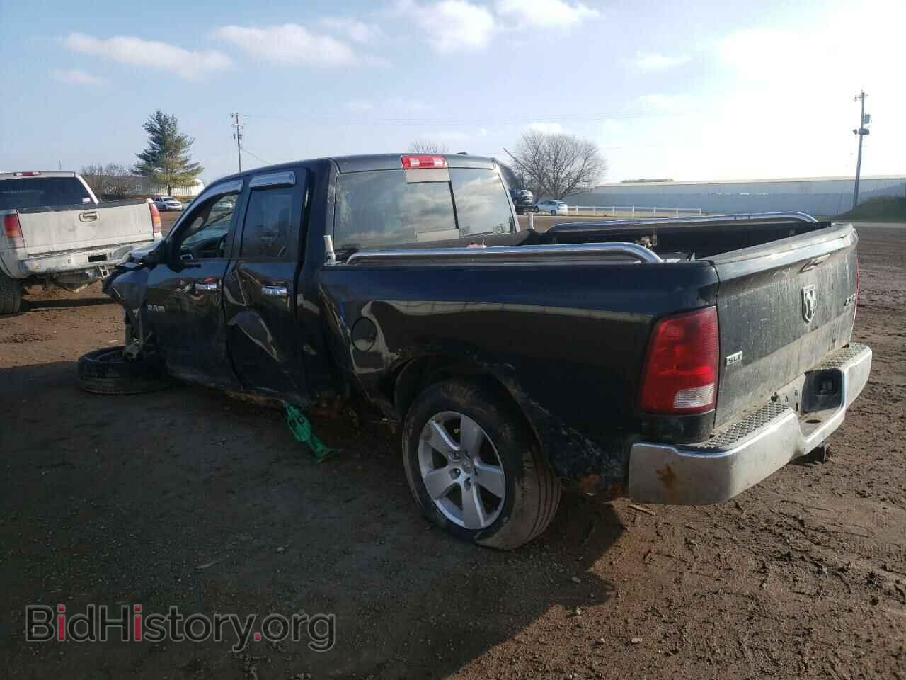 2010 DODGE RAM 1500 - VIN: 1D7RV1GT3AS169732 - Фото 2