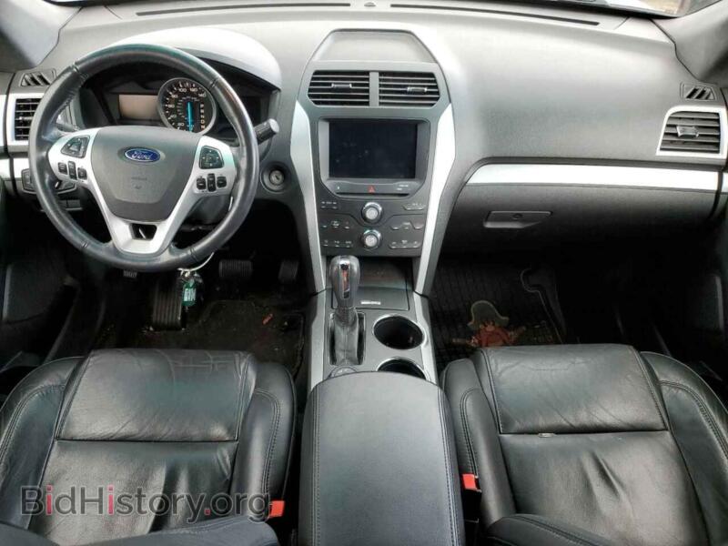 2011 Ford EXPLORER (VIN 1FMHK8D81BGA10764) — photo 8 of 13