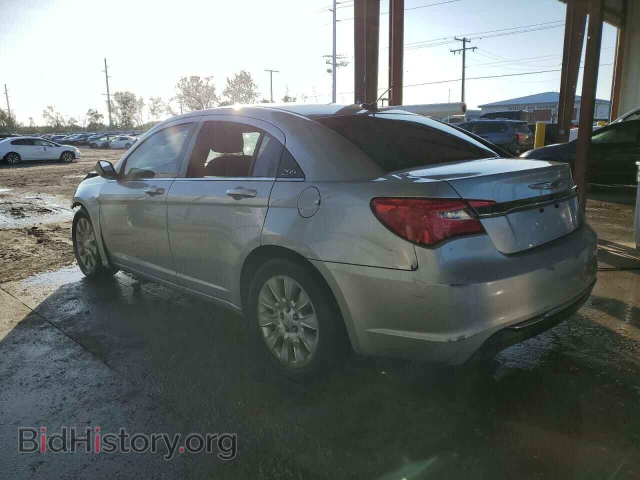 2012 CHRYSLER 200 - VIN: 1C3CCBAB3CN223239 - Фото 2