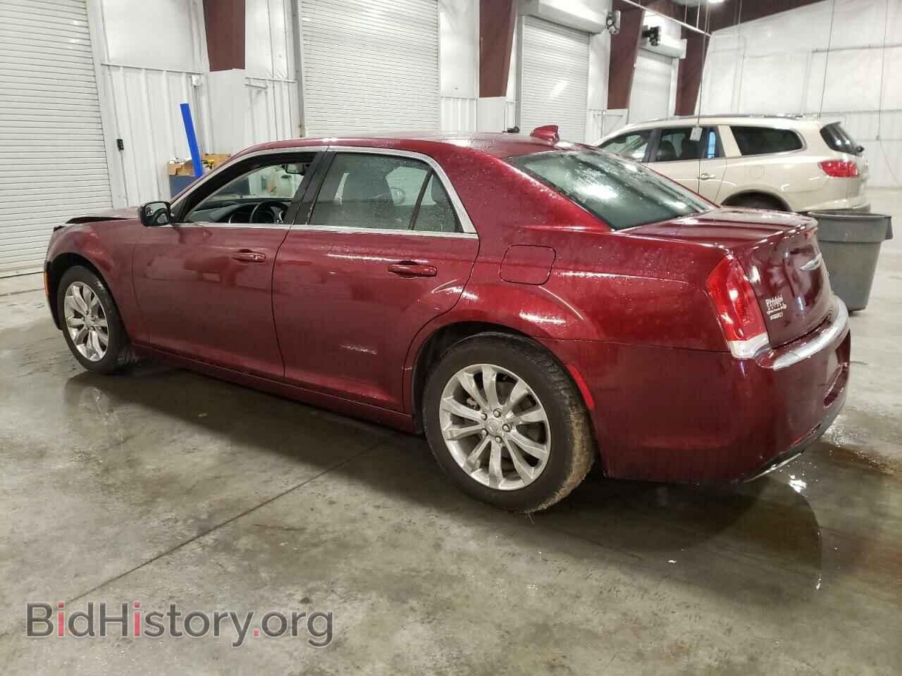 2015 CHRYSLER 300 - VIN: 2C3CCARG0FH819318 - Фото 2