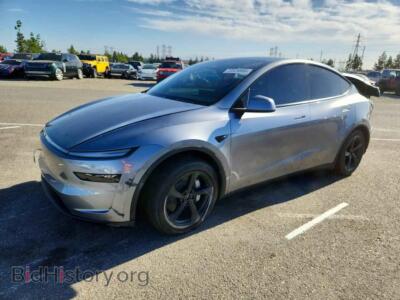 2026 Tesla MODEL Y, gray — VIN 7SAYGDEEXTF703379, Copart