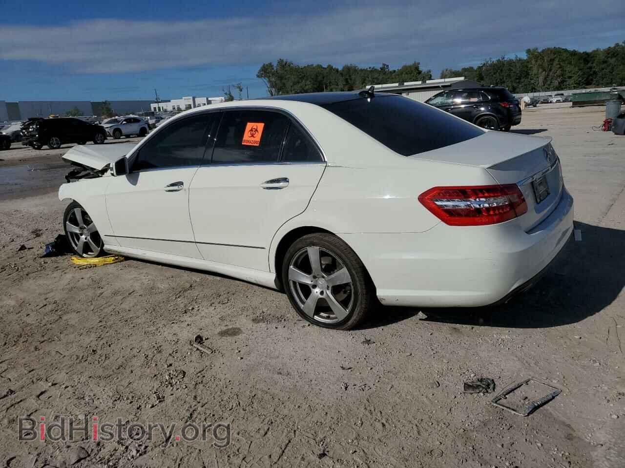 2011 MERCEDES-BENZ E-CLASS - VIN: WDDHF5GB8BA277861 - Фото 2
